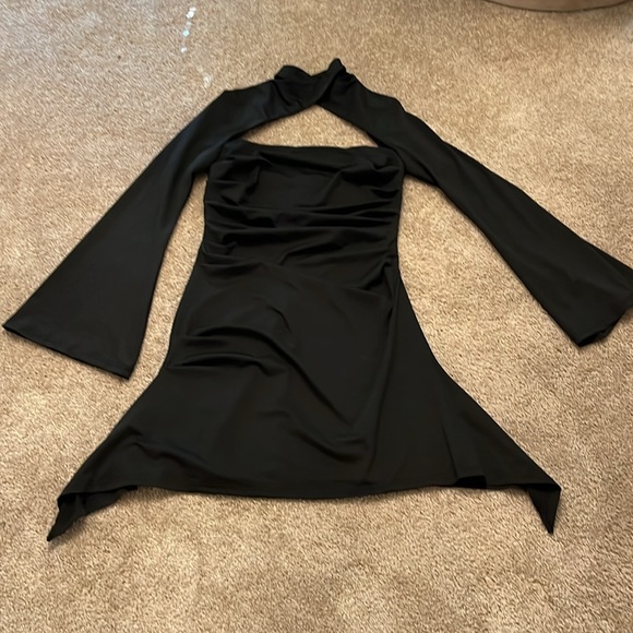 Black mini dress - Picture 5 of 9